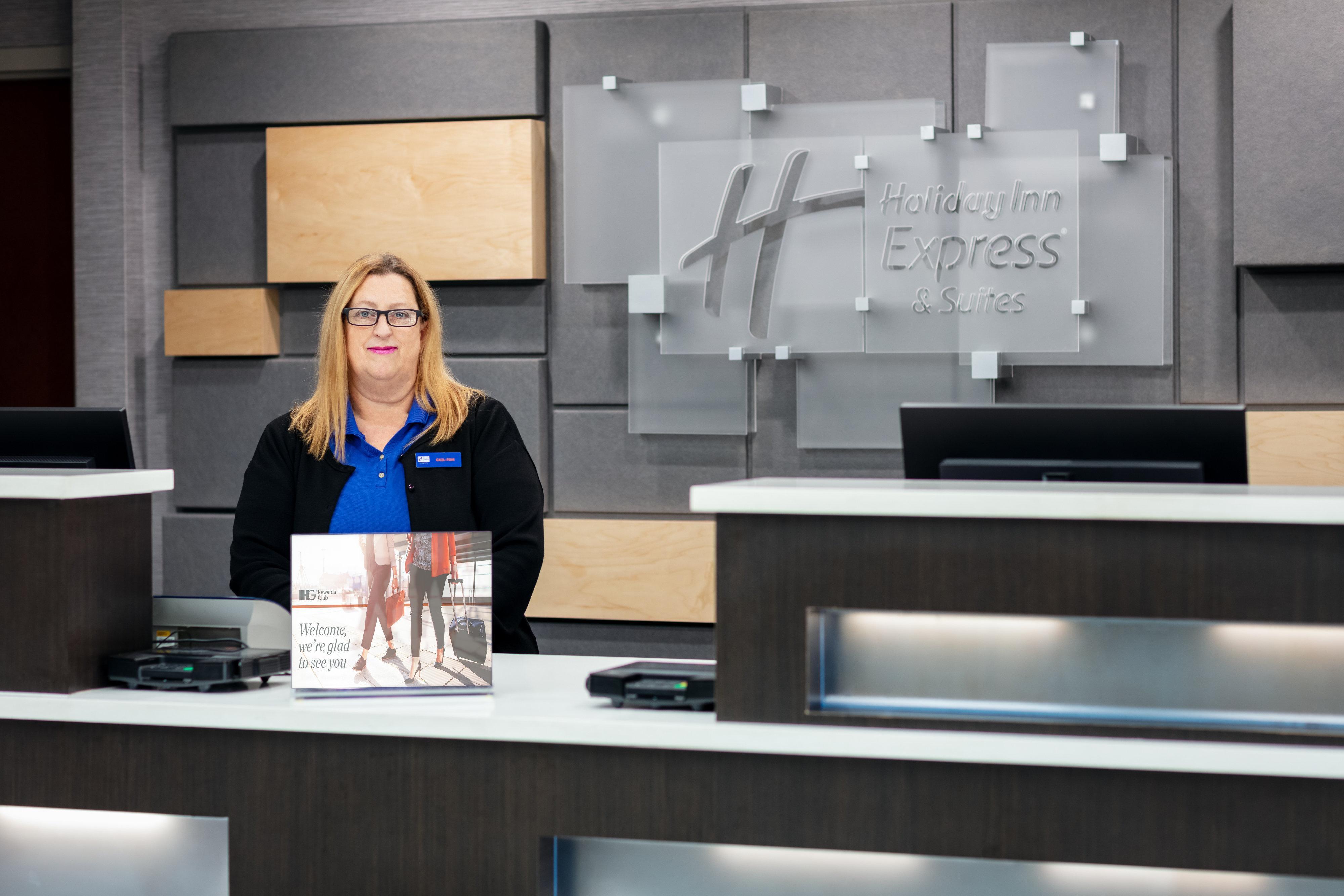Holiday Inn Express & Suites Milton East I-10 By Ihg Buitenkant foto
