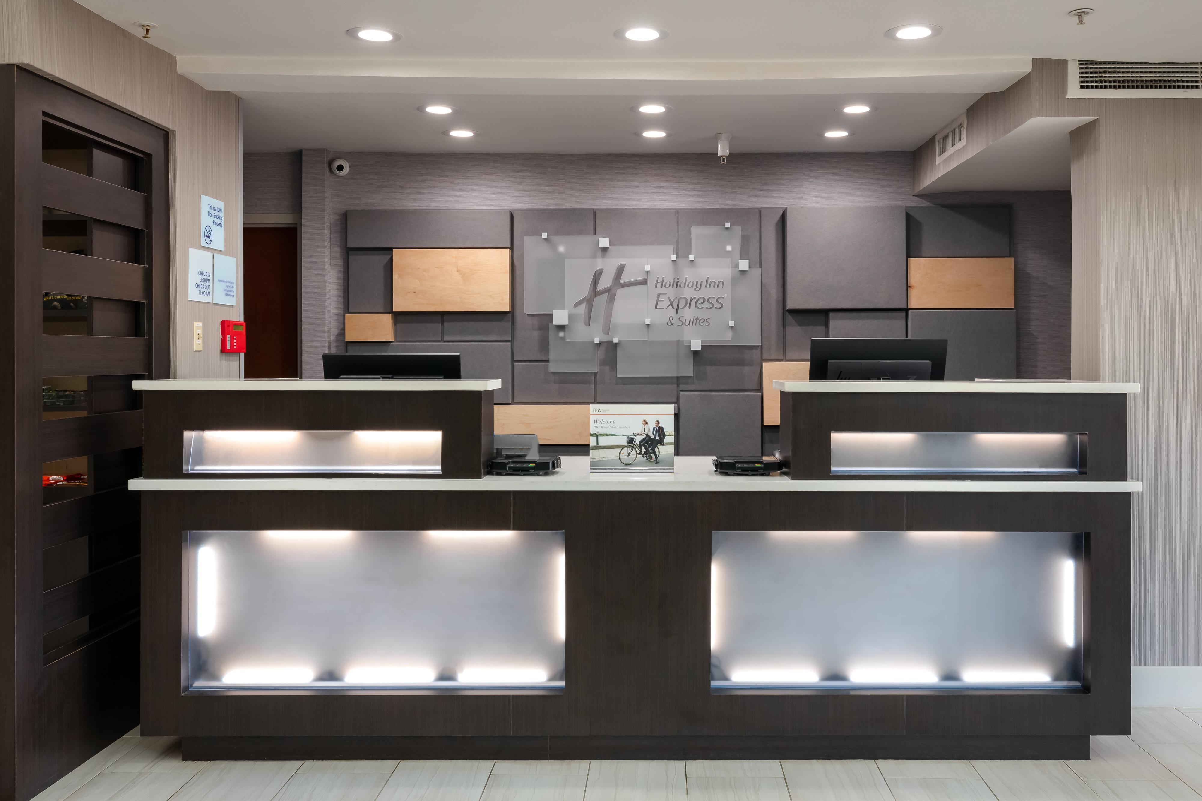 Holiday Inn Express & Suites Milton East I-10 By Ihg Buitenkant foto
